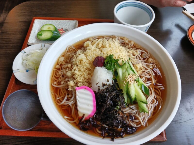 山形市手打蕎麦きふねの冷やしたぬきそば