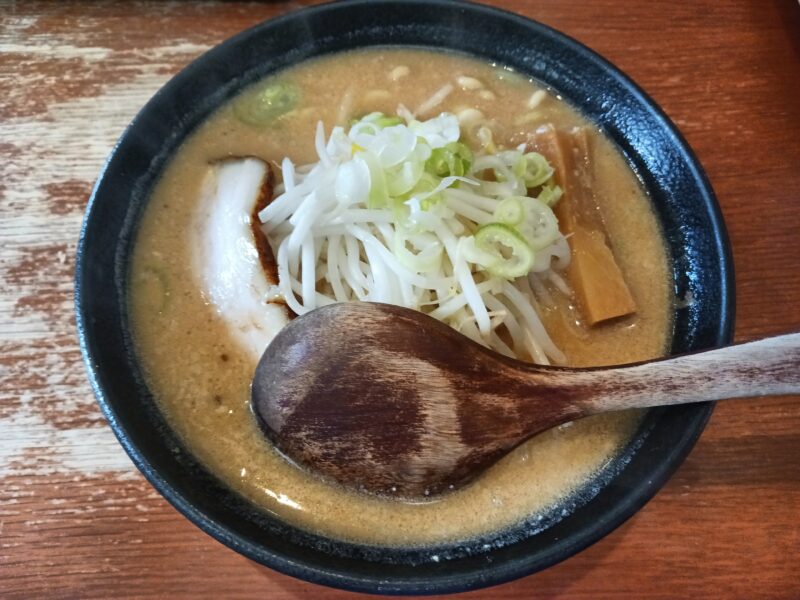 那須塩原市店内製麺さくらの北国の味噌麺