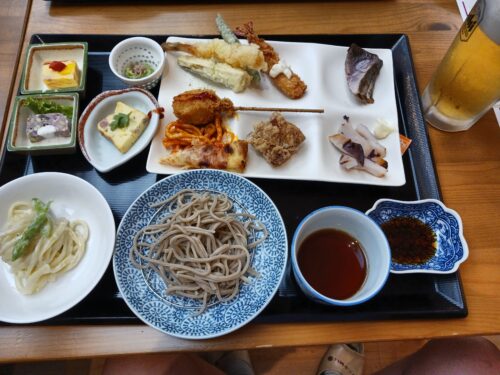 上山市仙渓園月岡ホテルの夕食バイキング一例