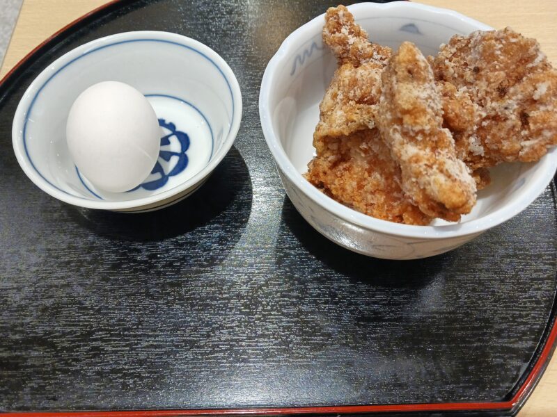 山形市お食事処奥櫻のからあげ単品(2け)と生卵