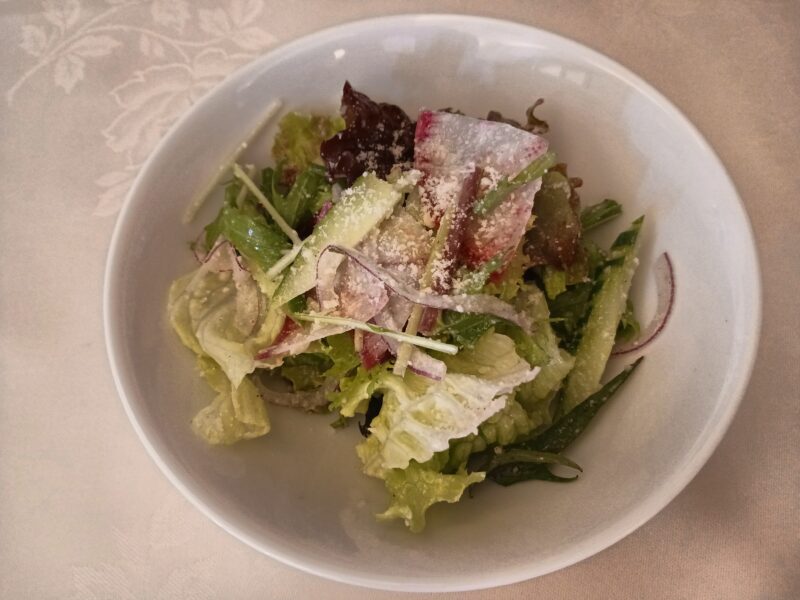 那須塩原市ファーレ ラ コルテのサラダ