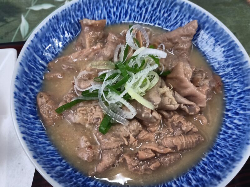 天童市春日食堂の煮込み