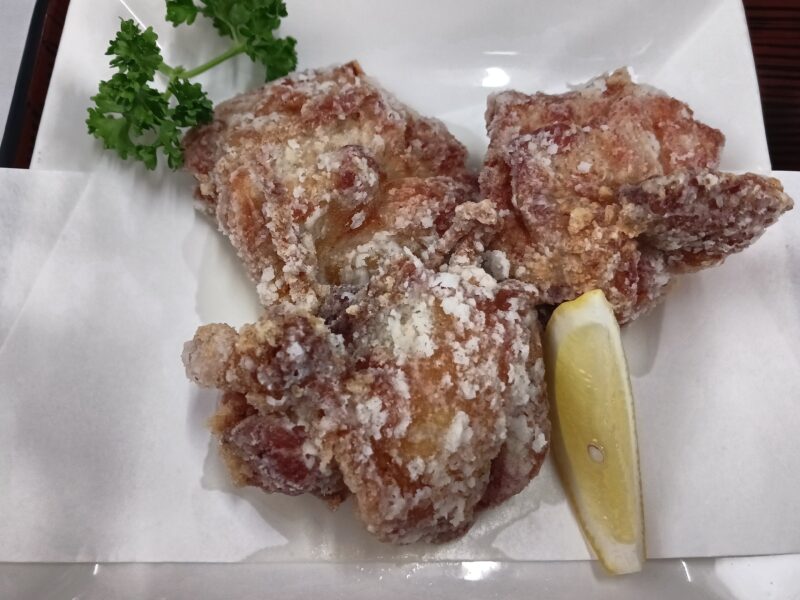 天童市春日食堂の唐揚げ
