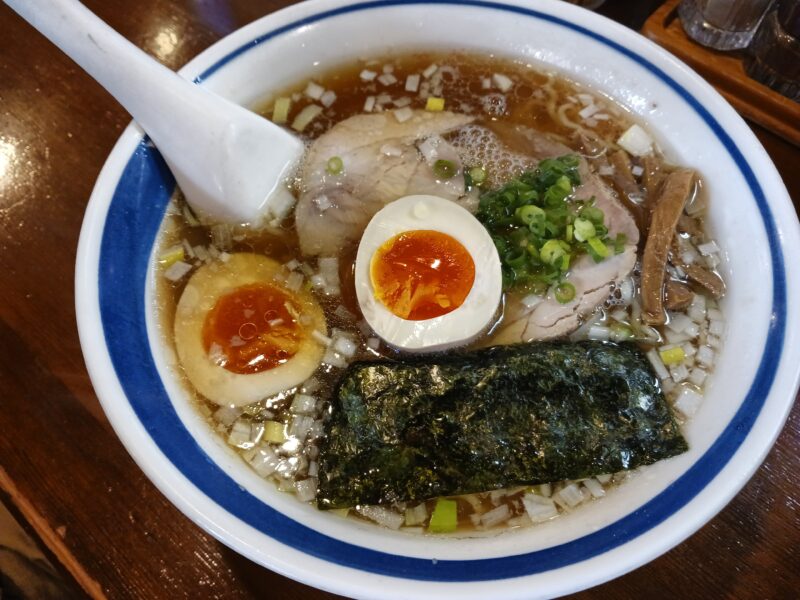 福島市支那そば二階堂のしょうゆに味玉のせ