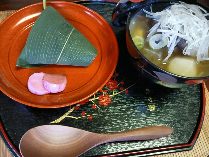 山形市肉と蕎麦 えんじゅのちまきと芋煮