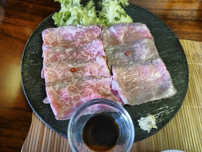 山形市肉と蕎麦 えんじゅの蔵王和牛の盛り合わせ