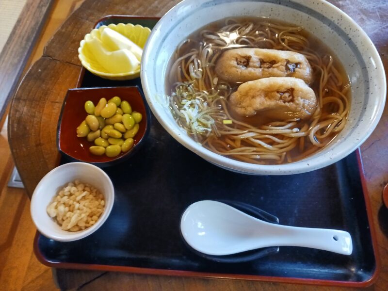 高畠町つけものと手打ちそばの伊澤の置賜のきつねそば