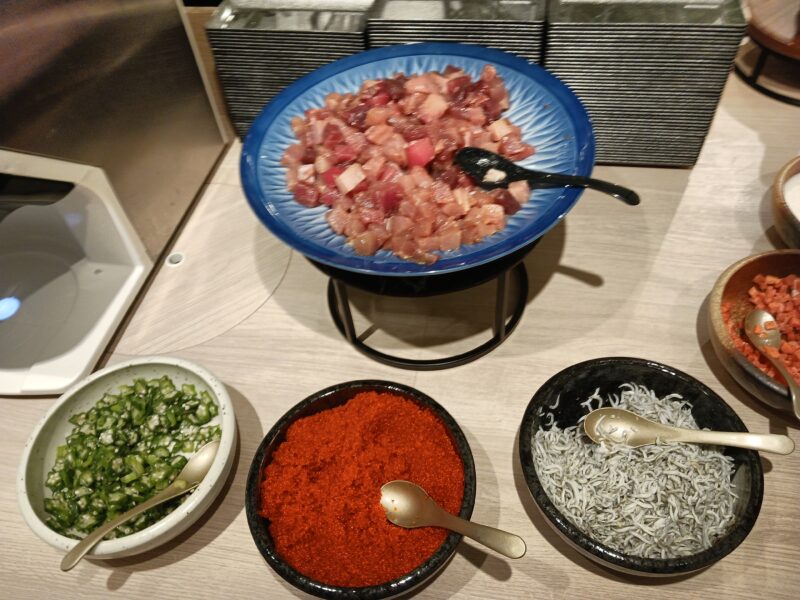 日光きぬ川ホテル三日月ののっけ丼