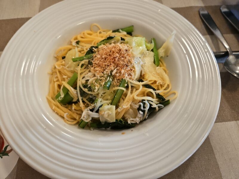 新潟市トラットリア ノラ・クチーナ豊栄本店の新潟旬野菜と釜揚げシラスのペペロンチーノ