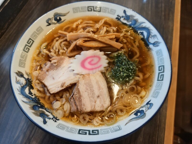 山形市　みなみのとんとんのしょうゆラーメン